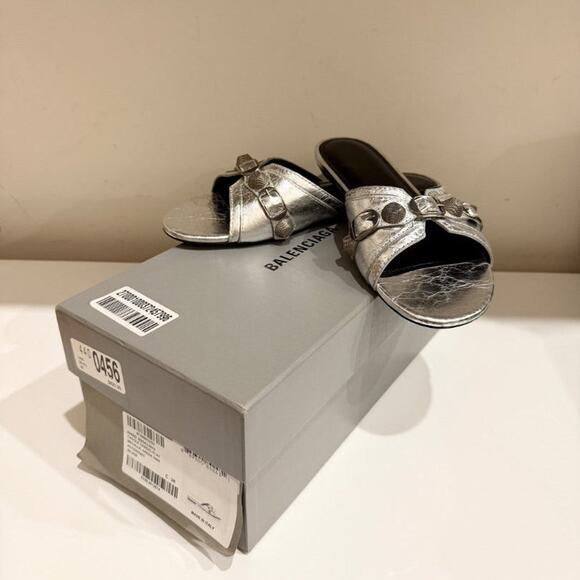 Balenciaga Cagole Embellished Metallic Textured-Leather Flat Sandal Silver EU 38 - Picture 3 of 12